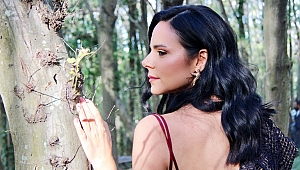 Şenay Lambaoğlu'ndan yeni şarkı: Şehrin Orta Yerinde