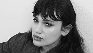 Ezgi Kosa'dan yeni şarkı: Ay