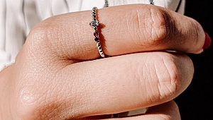 En yeni takı modelleri ile zarafetinizi ortaya çıkarın