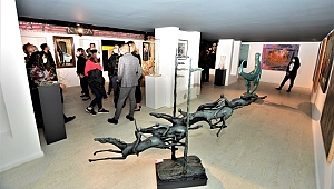 Kıbrıs Türk toplumunun simge yazarları, bronz büstleri ile Surlariçi Şehir Müzesi’nde