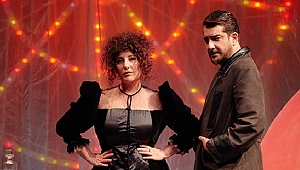 Enis Arıkan ve Şebnem Bozoklu'dan 'Ayı' performansı