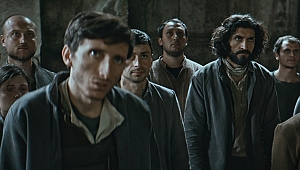 Erdem Tepegöz’ün yeni filmi ‘Gölgeler İçinde’, festival yolculuğuna devam ediyor