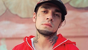 Ezhel: Ben bu ülkeyi asla sevmeyi denemediğiniz bir şekliyle seviyorum