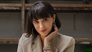 Hande Doğandemir: Senaristler erkek ve kadın karakterlerin üzerinde çok düşünmüyor