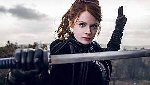 Emily Beecham kimdir?