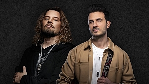 İskender Paydaş ilk defa şarkı söyledi