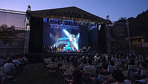 Erdal Beşikçioğlu iki gece üst üste kapalı gişe oynadı