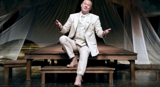 İBB Şehir Tiyatroları yeni sezon ve Yaz Oyunları biletleri satışa çıkıyor