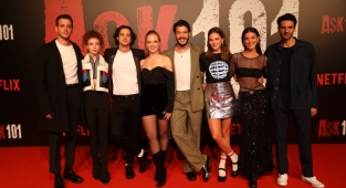 Aşk 101 yeni sezonunu dizinin hayranlarıyla kutladı