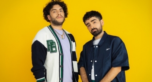 Dolu Kadehi Ters Tut'tan yeni şarkı: Öylece Durdun