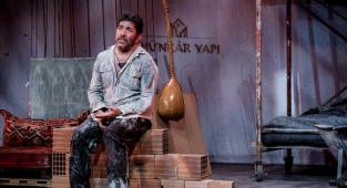 Emre Kınay'ın yeni oyunu Irgat'ın galası yapıldı