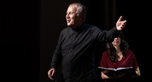 Frieder Bernius kimdir?