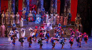 Yeniden AKM ve Aida'nın büyülü dünyası