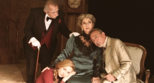 Vişne Bahçesi İzmir'de sahnelenecek