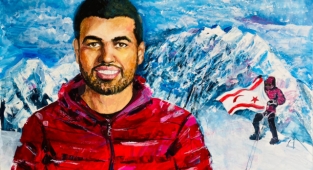 KKTC bayrağını dünyanın en yüksek noktalarında dalgalandıran Birkan Uzun’un tablosu yapıldı