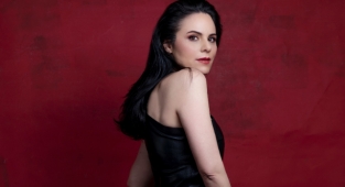 Şenay Lambaoğlu, 'Yordun Beni Dünya'ya klip çekti