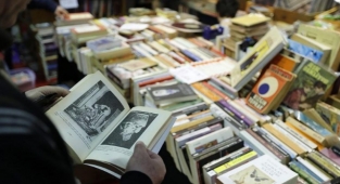 Yayıncılık sektörü 2021 yılında telifsiz kitap ve tekrar baskıya yöneldi