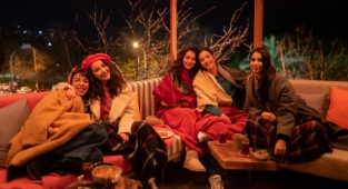 Dört güçlü kadının kendi ayakları üzerinde durma mücadelesi: Hayaller ve Hayatlar