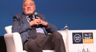 İlber Ortaylı: Şehirlere göç çekmek bir cahilliktir