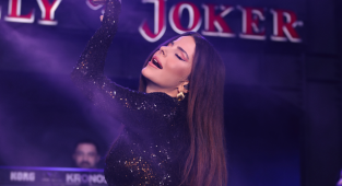 Simge, yaz için 30 konser anlaşması yaptı