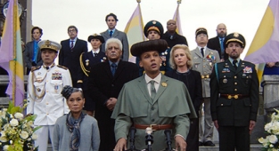 Stromae yeni şarkısı Fils De Joie'yi kliplendirdi