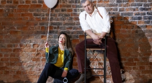 Kelepçe Kullanma Kılavuzu seyirci ile buluşuyor