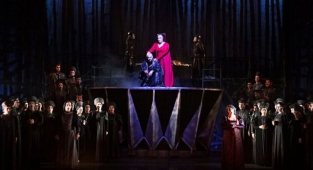 Nano Opera'da bir Türk rejisör