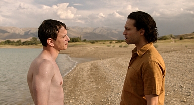 Emin Alper'in yeni filmi Kurak Günler'in afişi yayınlandı