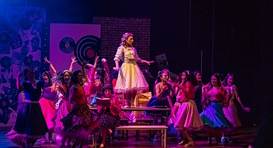 Grease Müzikali Harbiye Muhsin Ertuğrul'da sahnelenecek