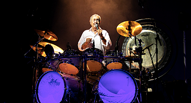 İstanbul'da Pink Floyd rüzgarı esti