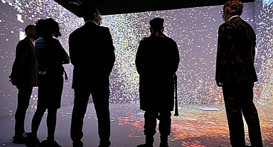 Refik Anadol’un “Makine Hatıraları: Uzay” sergisi TEKNOFEST'te sergilenecek