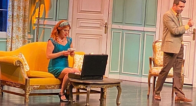 İBB Şehir Tiyatroları, Komik Para oyunu ile İstanbul içi turnelerine başladı