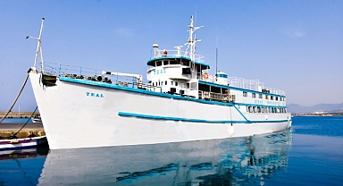 Kıbrıs’ın ilk yüzen gemi müzesi Denizcilik Tarihi Müzesi TEAL, Girne Limanı’nda