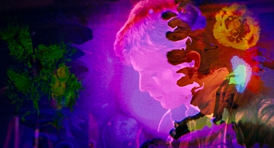 Moonage Daydream bu hafta vizyona giriyor