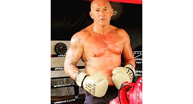 Aytekin Toy'dan, Kuşadası'nda Çocuklara Ücretsiz Dövüş Eğitimi