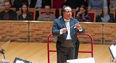 Cumhuriyet konserinde dünyaca ünlü şef