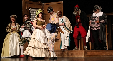 İki Efendinin Uşağı Adana'da sahnelenecek