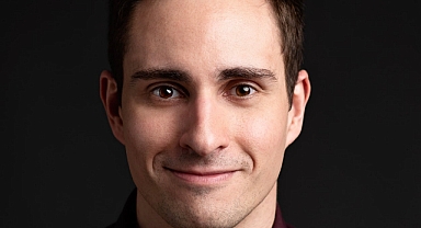 Nick Kolenda kimdir?