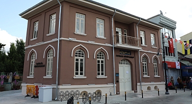 Tarihi karakol binasıydı, İstiklal Kütüphanesi oldu