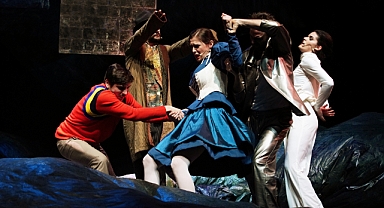 İBB Şehir Tiyatroları, Aralık ayında 3’ü yeni 36 oyunla seyirci karşısına çıkıyor