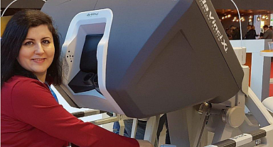 Kadın Ürolog Operatör Doktor Ayşe Veyhürda 