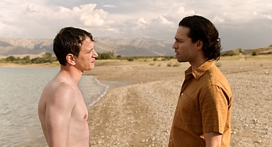 Kurak Günler filminde bir haram sofrası