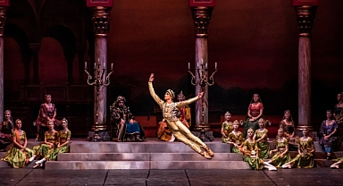 La Bayadère balesinin prömiyeri yapıldı