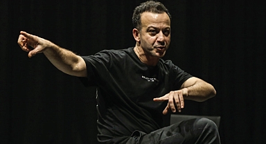  Rıza Kocaoğlu’ndan Kibritin Ucunda oyunu