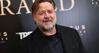 Dünyaca ünlü yıldızlardan deprem paylaşımları