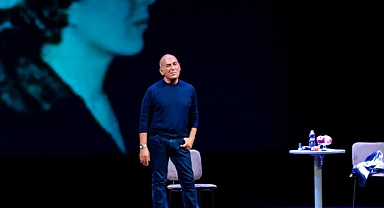 Ferzan Özpetek'ten deprem bölgesine destek