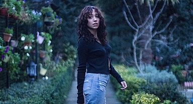 Zeynep Bastık'tan Ayfer'e destek