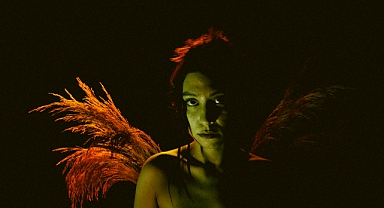 Karanlıkta Kadınlar Sarı Görünür seyirci ile buluşuyor