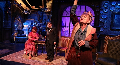 İBB Şehir Tiyatroları üç oyunla Frankfurt'ta