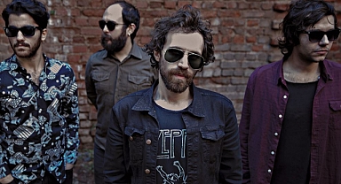 Adamlar, KüçükÇiftlik Park sahnesinde